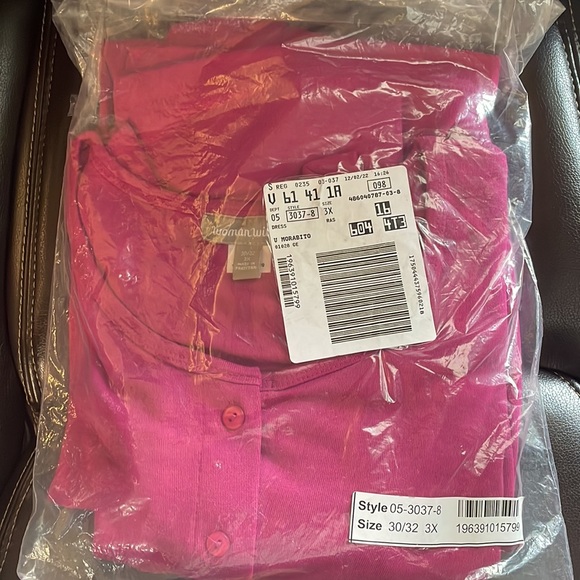 Button Front Essential Dress In Raspberry - Picture 3 of 4